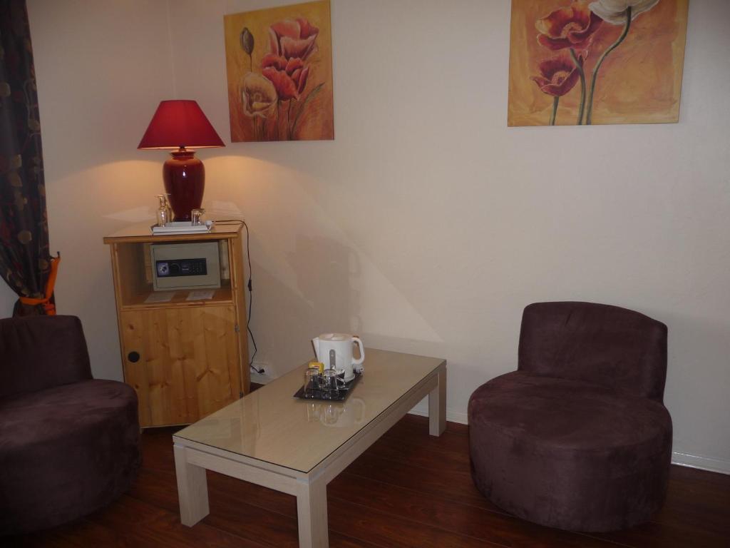 Hotel L'Oasis Évian-les-Bains Habitación foto